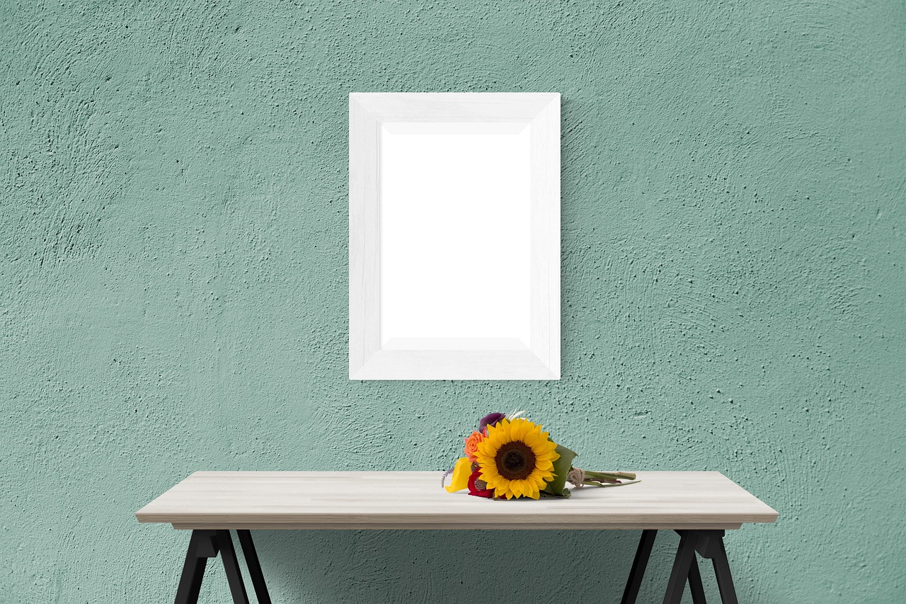 découvrez notre bureau mural pliable, une solution astucieuse pour optimiser l'espace et allier praticité et design dans votre intérieur.